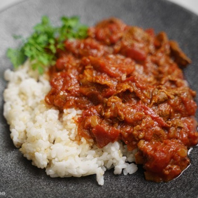 シンプルなラム肉のトマトカレーのレシピ