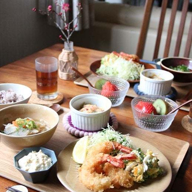 エビフライ定食。