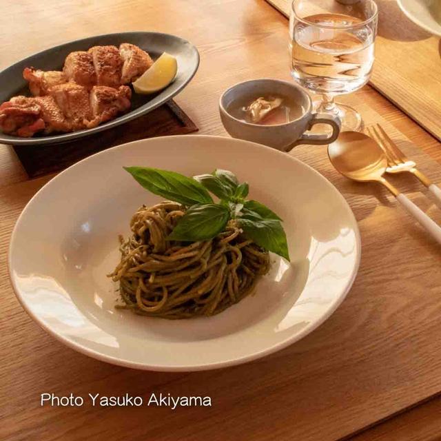 自家製バジルでジェノベーゼなパスタとチキンのオーブン焼きランチ♬ レシピあり