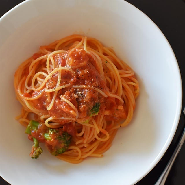 おせちに飽きたら「ピリ辛トマトパスタ」