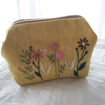 【刺繍】キャラメル包みのポーチ