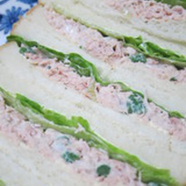 「三度豆のツナサンド」