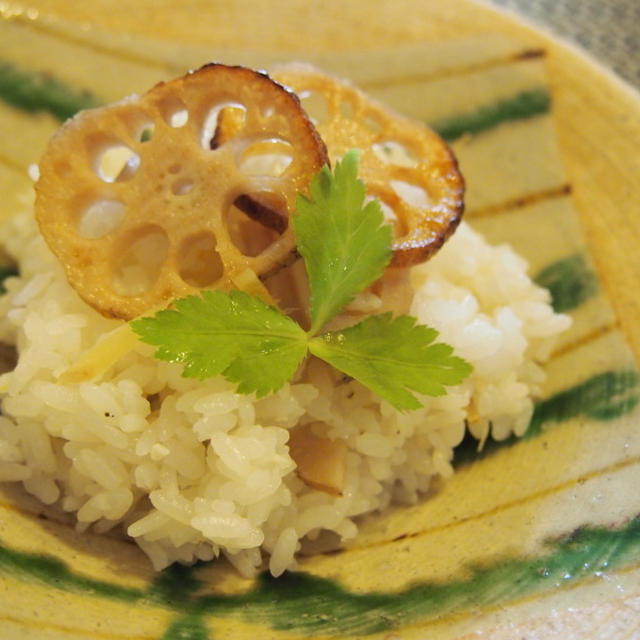 女性にオススメ「塩麹で炊く蓮根生姜ご飯」