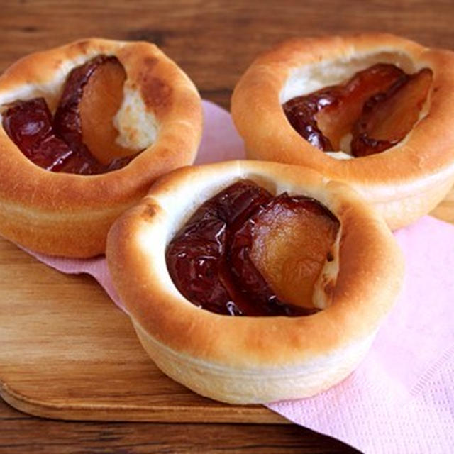 セミドライりんごとクリームチーズのカップパン
