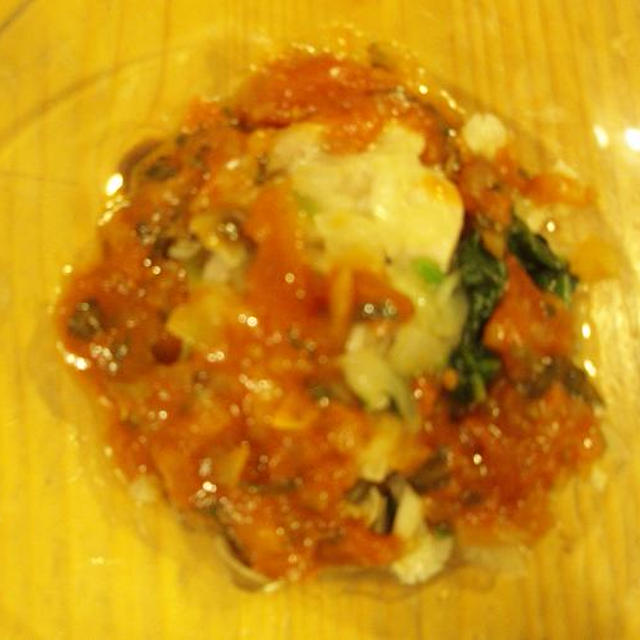チキンソテー　トマトソースがけ