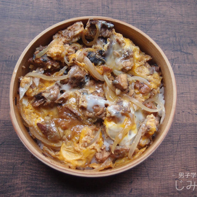 【地味弁】サバ味噌煮缶丼で男子学生弁当