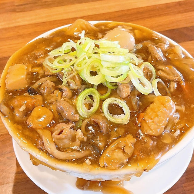 ランチはあんかけラーメンです〜！！