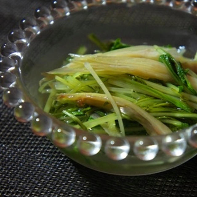 茗荷と水菜の煮びたし、枝豆茶碗蒸しの鼈甲餡で夏の涼を感じる手酌酒……