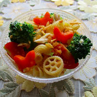 作り置きのさっぱり鶏チャーシューで簡単！ポテチマヨポン酢野菜サラダ♪