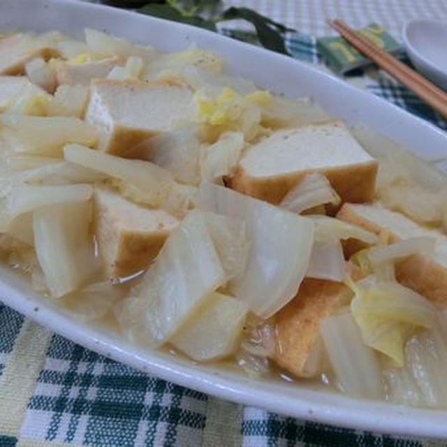 フライパンで15分煮るだけ☆　白菜と厚揚げの柚子胡椒コンソメ煮