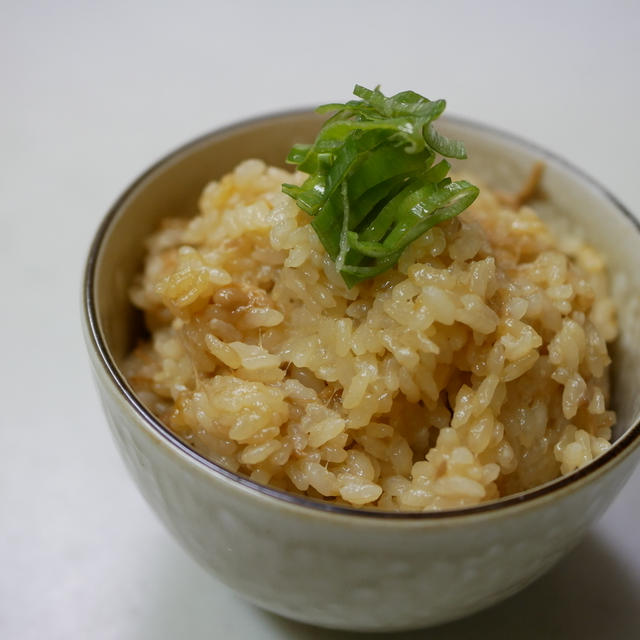 食べすぎ注意！見た目地味だけど超美味しい炊き込みご飯♪