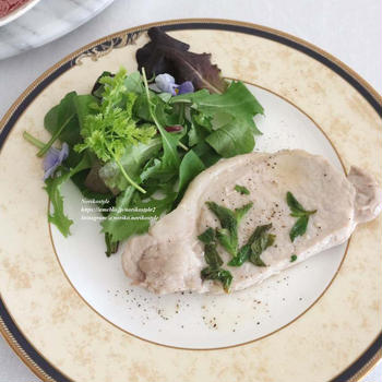 豚肉のミントバターソテー、焼き茄子のクミンみそマリネ。