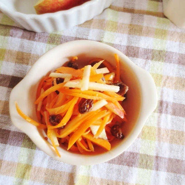 料理教室レシピ☆アップルキャロットラぺ＆３食きのこのマリネ