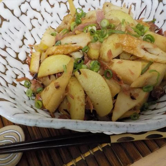 タケノコと新じゃがの煮物・春めく食卓に・・・。