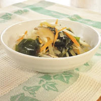 わかめとたっぷり野菜の旨塩炒め