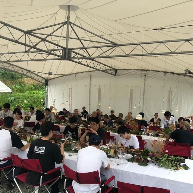 稲刈りの後は シェフ達含め100人以上❗️大懇親会 @  新潟  「里山十帖 」 / 自遊人