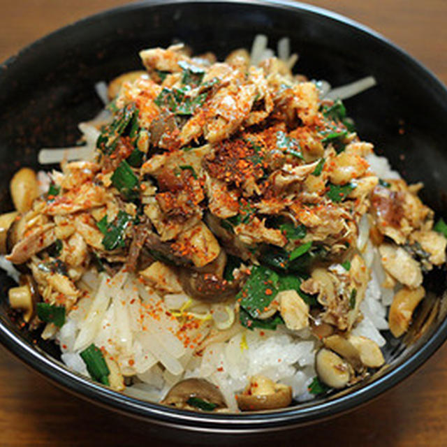 ええ加減な作り方で「サバ丼」