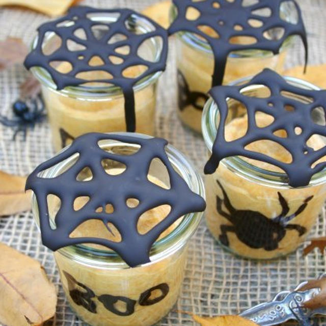 Pumpkin Mousse with Chocolate Spider Web蜘蛛の巣付き！パンプキンムース