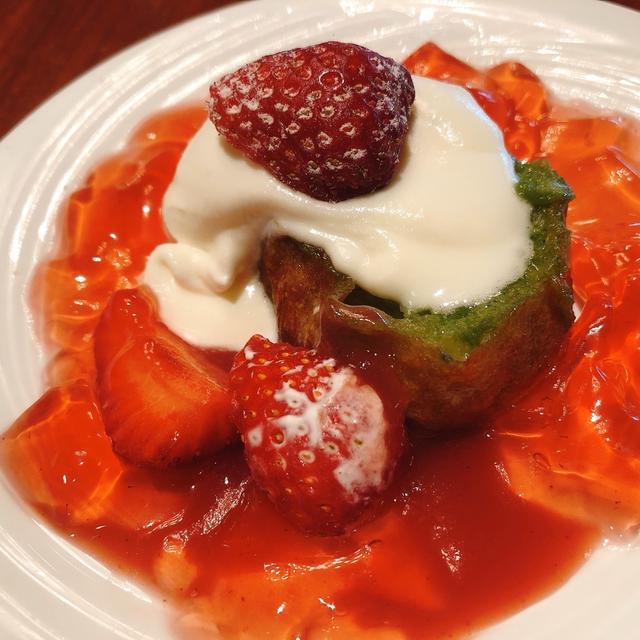 あまおうソースで食べる♪抹茶フレンチトースト/ ホテルニューオータニ ガーデンラウンジ