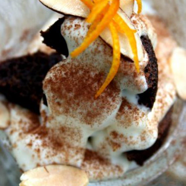 Brownie and Orange Creamブラウニーとオレンジクリームで、大人のデザート