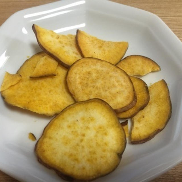 カルビー おさつほっこり 安納芋を植物油で揚げただけのシンプルだけどめちゃうまスナック
