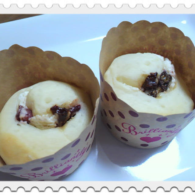 ＊クリームチーズ＆ドライイチゴパン＊