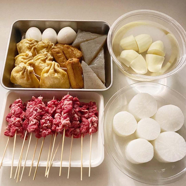 おでんを仕込み中です。サンタさんが来てくれる前日の行動。