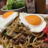 うまソースで焼きそば