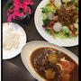 ビーフシチューのサイドメニューは野菜たっぷりの焼肉サラダ～♪♪