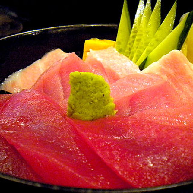 築地・市場すし「まぐろ丼」