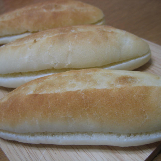 ミルクバタークリーム入りソフトフランスパン