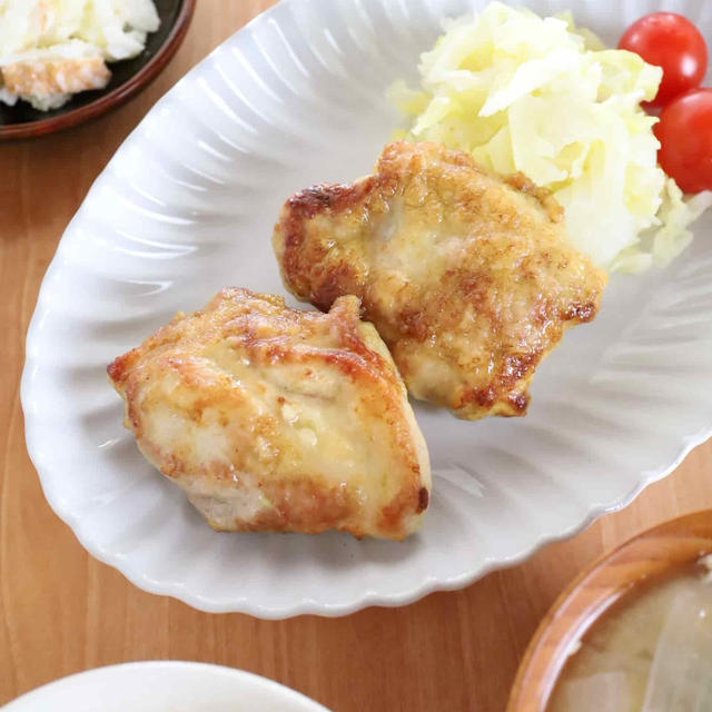 鶏肉の旨味ジュワッ♪夫大好評「カレーチキンソテー」｜時短簡単節約おかずレシピ