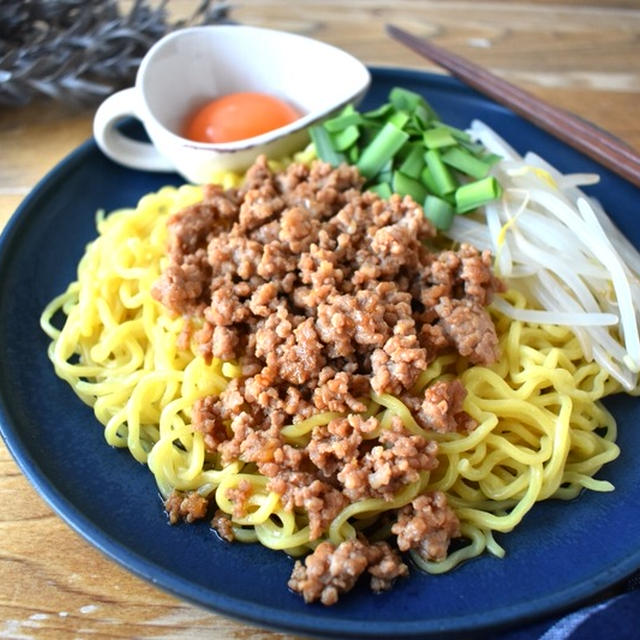 今日は混ぜそばを作ってみましたw雰囲気だけです……