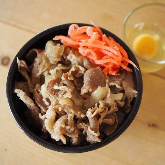 お手軽だけど本格的な牛丼／ニヤニヤする嫁