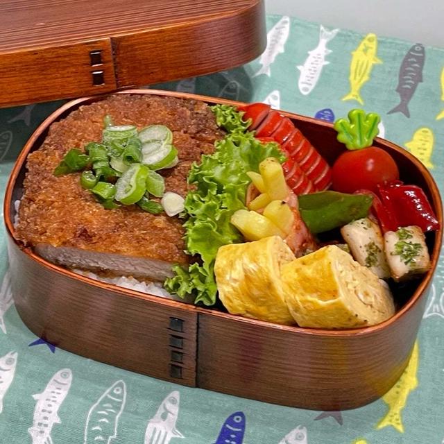 【お弁当】玉子で閉じない!!1週間始まったし今週もゆる〜く頑張ろう