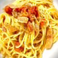 レシピ:グアンチャレハーム、トマトとプロボロネバルパダナチーズのスパゲティ。