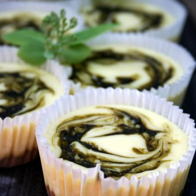 Green Tea Marble Cheesecakes黒豆入り抹茶マーブルチーズケーキ