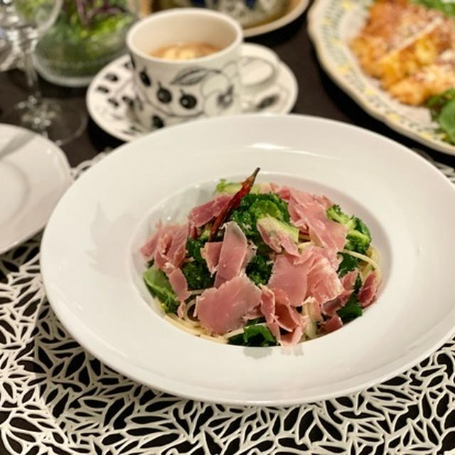 生ハムと春野菜のオイルスパゲティーとササミカツの夜ごはん