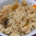 簡単すき焼きのたれでおこわ、カマスの干物、湯葉豆腐、さつまいもみたらし餡掛け。