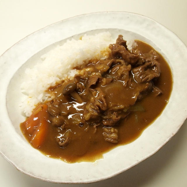 家人の夕食はカレー