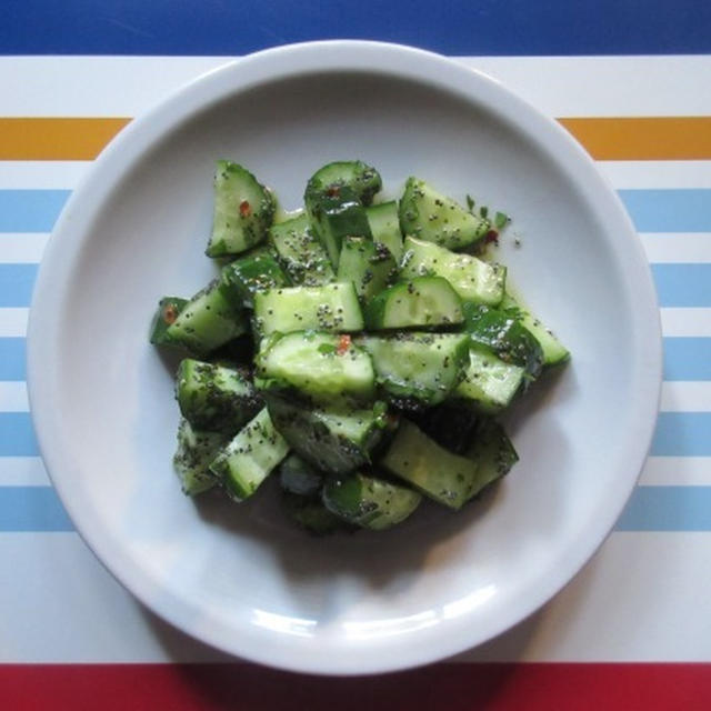 ＜イギリス料理・レシピ＞ キュウリとポピーシードのサラダ【Cucumber and Poppyseed Salad】