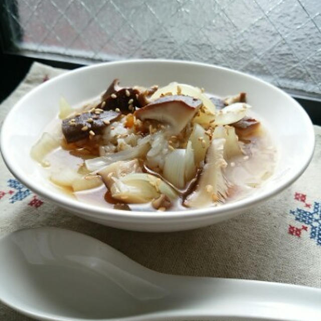 食欲がないときのスープご飯にも 宮崎県産原木乾しいたけと玉ねぎのスープ By こらそんさん レシピブログ 料理ブログのレシピ満載