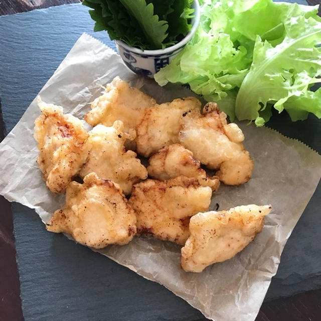 牡蠣だし醤油の旨みでふくよかに「鶏天」。