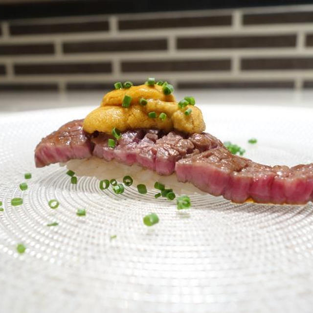 希少！「もみじ」牛肉握りすしに、ウニまで乗って！＠コロニラ ヴィアンド エ レギューム