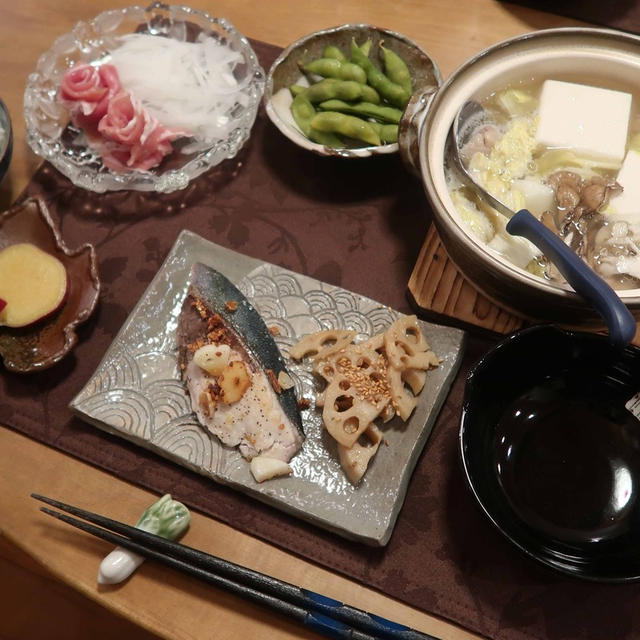 ブリのガーリック焼＆湯豆腐風小鍋の晩ご飯　と　ヒメツルソバの花♪