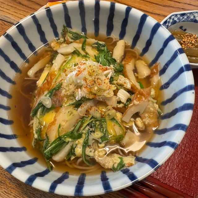 【水菜の卵とじ蕎麦】