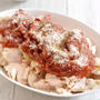 塩鶏と蒸し焼きトマトソース、モッツァレラ＆パセリのごはんの日。