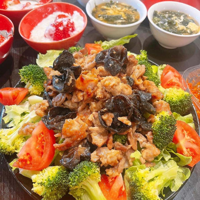 10分で豚肉サラダご飯です！！