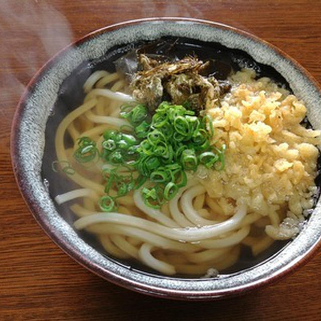 今朝の麺は定番「かけうどん」