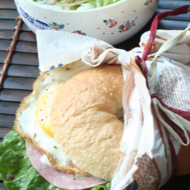 べーぐるさんど弁当。